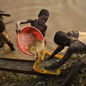 children in the Congo mining before Good Shepherd Sisters began the Kolwezi program